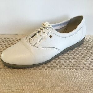 Easy Spirit JP MOTION Shoes Women Size 11 B/2A White Leather Comfort Sneakers